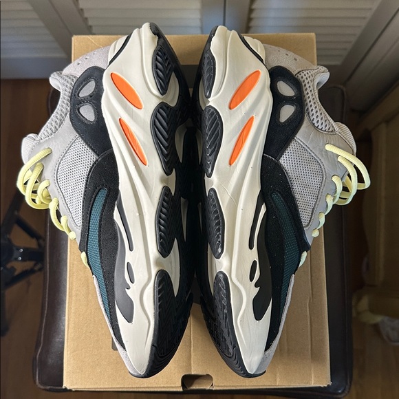 Adidas Yeezy Boost 700 Wave Runner… - Picture 5 of 10